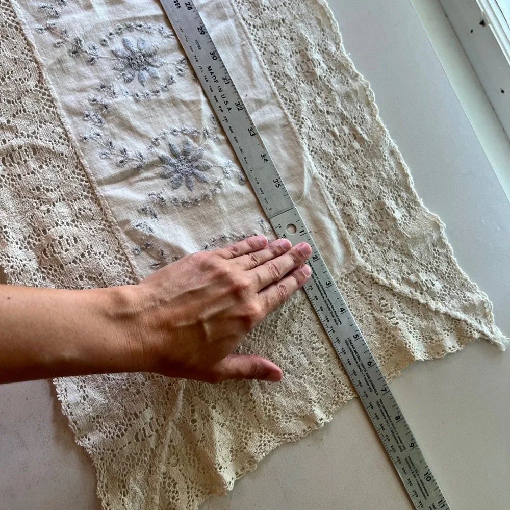 Vintage Floral Embroidered Lace Table Runner Cream Blue White Scalloped 36in